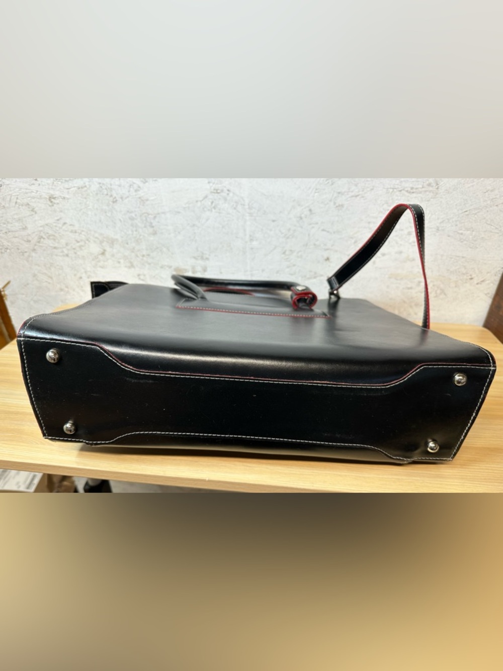McLain Lake Forest Italian Leather womans Briefcase  black and red lined. - Picture 7 of 7